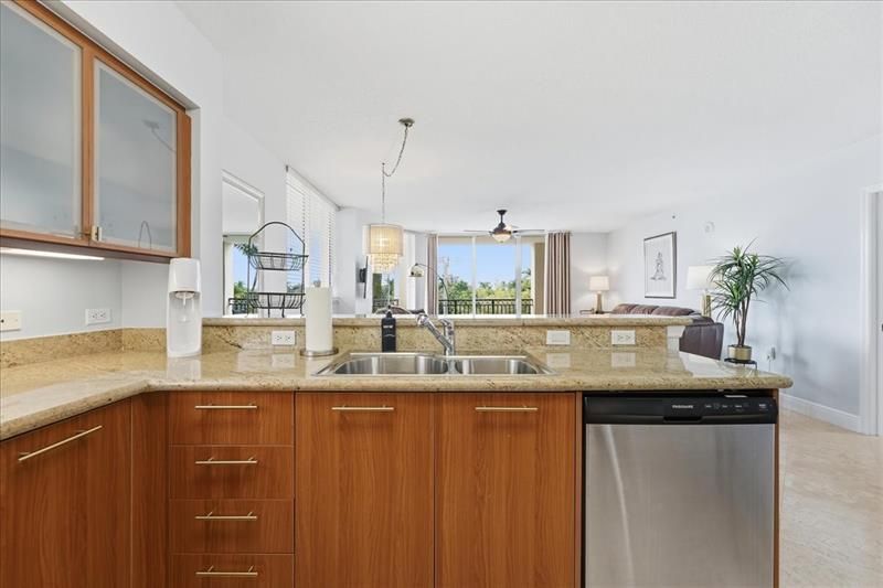 2011 N Ocean Blvd, Unit 302, Fort Lauderdale, FL 33305 Photo