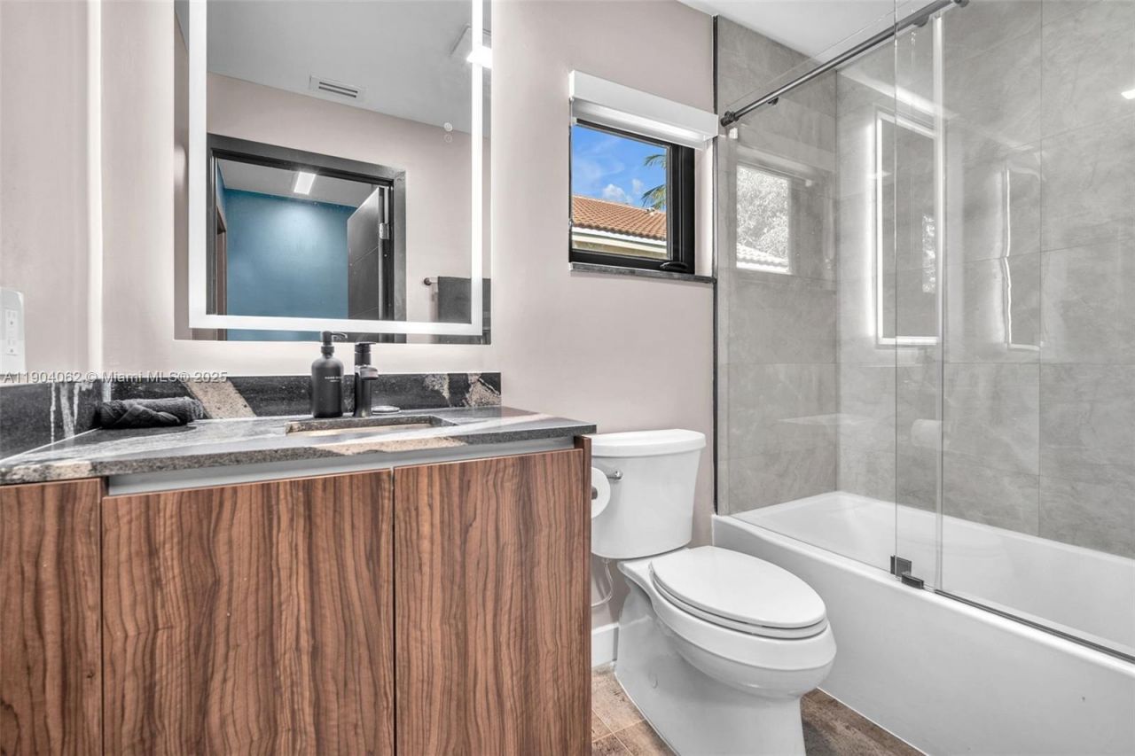 225 E Bayridge Dr, Weston, FL 33326 Photo