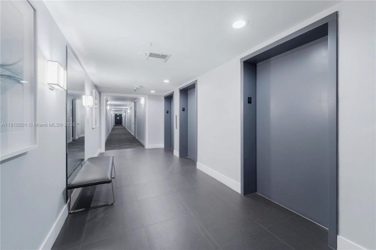 780 NE 69th St, Unit 1004, Miami, FL 33138 Photo