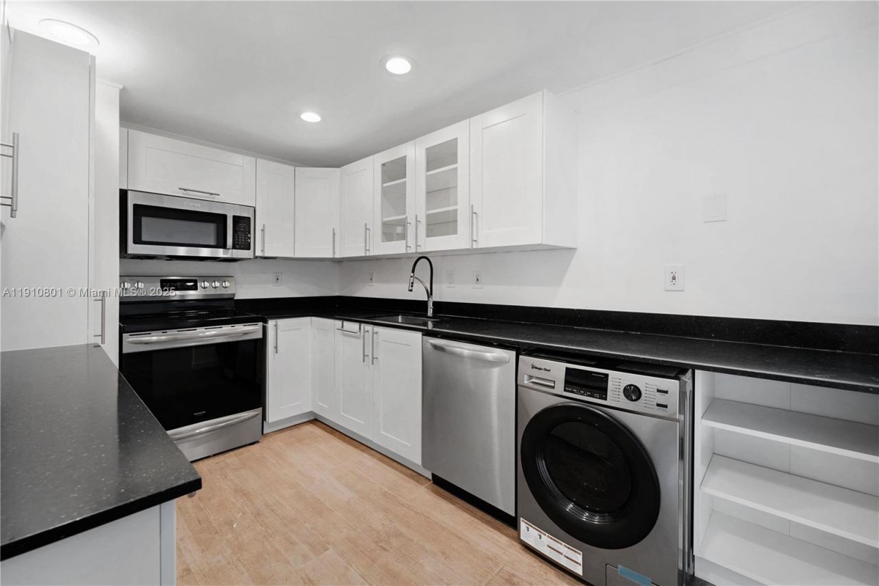 780 NE 69th St, Unit 1004, Miami, FL 33138 Photo