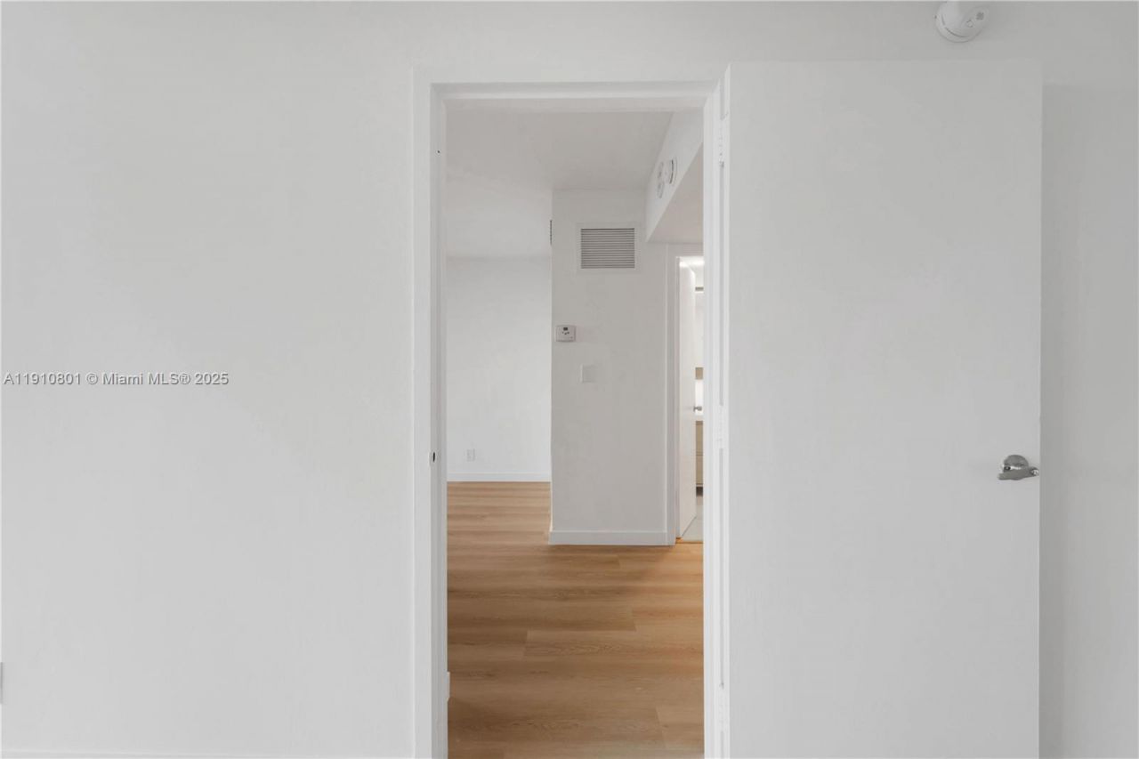 780 NE 69th St, Unit 1004, Miami, FL 33138 Photo