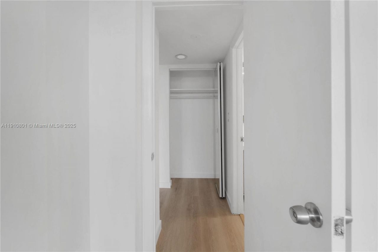 780 NE 69th St, Unit 1004, Miami, FL 33138 Photo