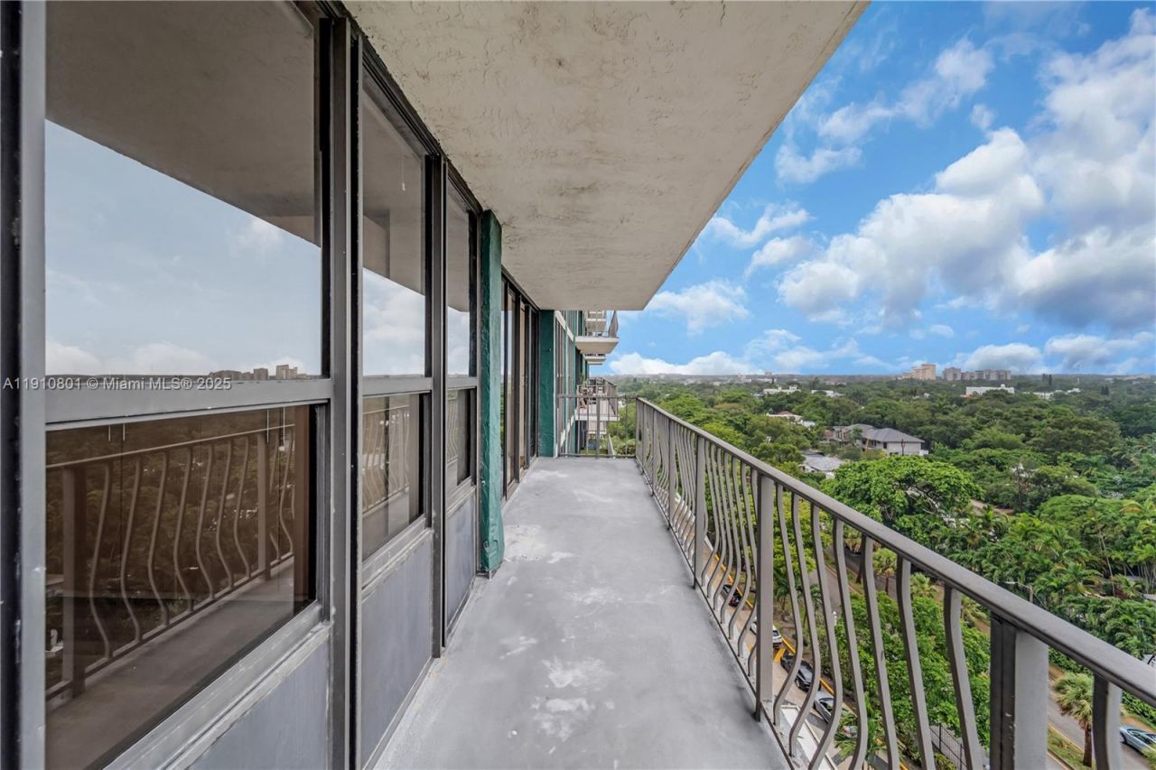 780 NE 69th St, Unit 1004, Miami, FL 33138 Photo