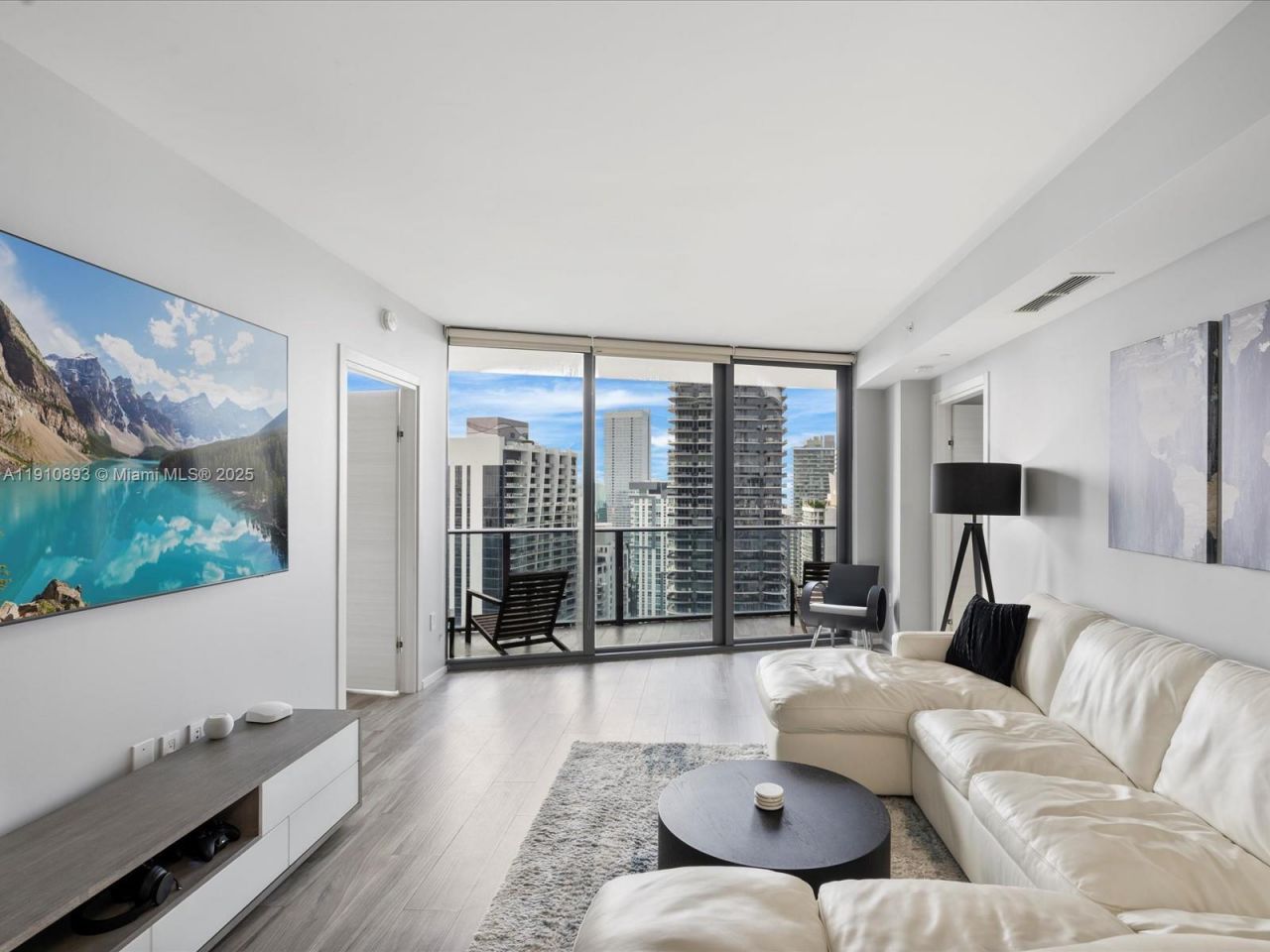 801 S Miami Ave, Unit 4402, Miami, FL 33130 Photo