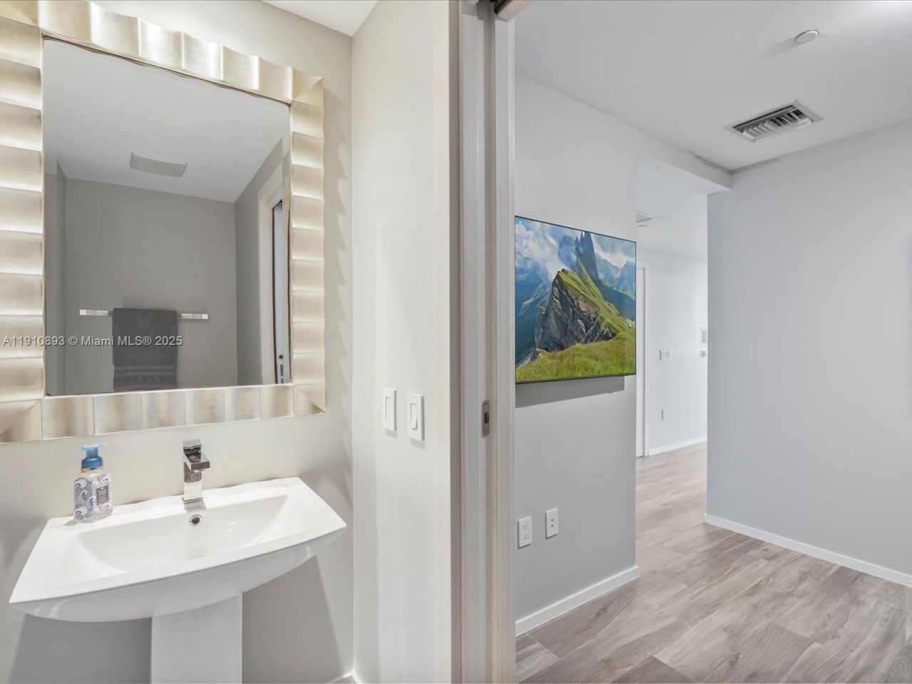 801 S Miami Ave, Unit 4402, Miami, FL 33130 Photo