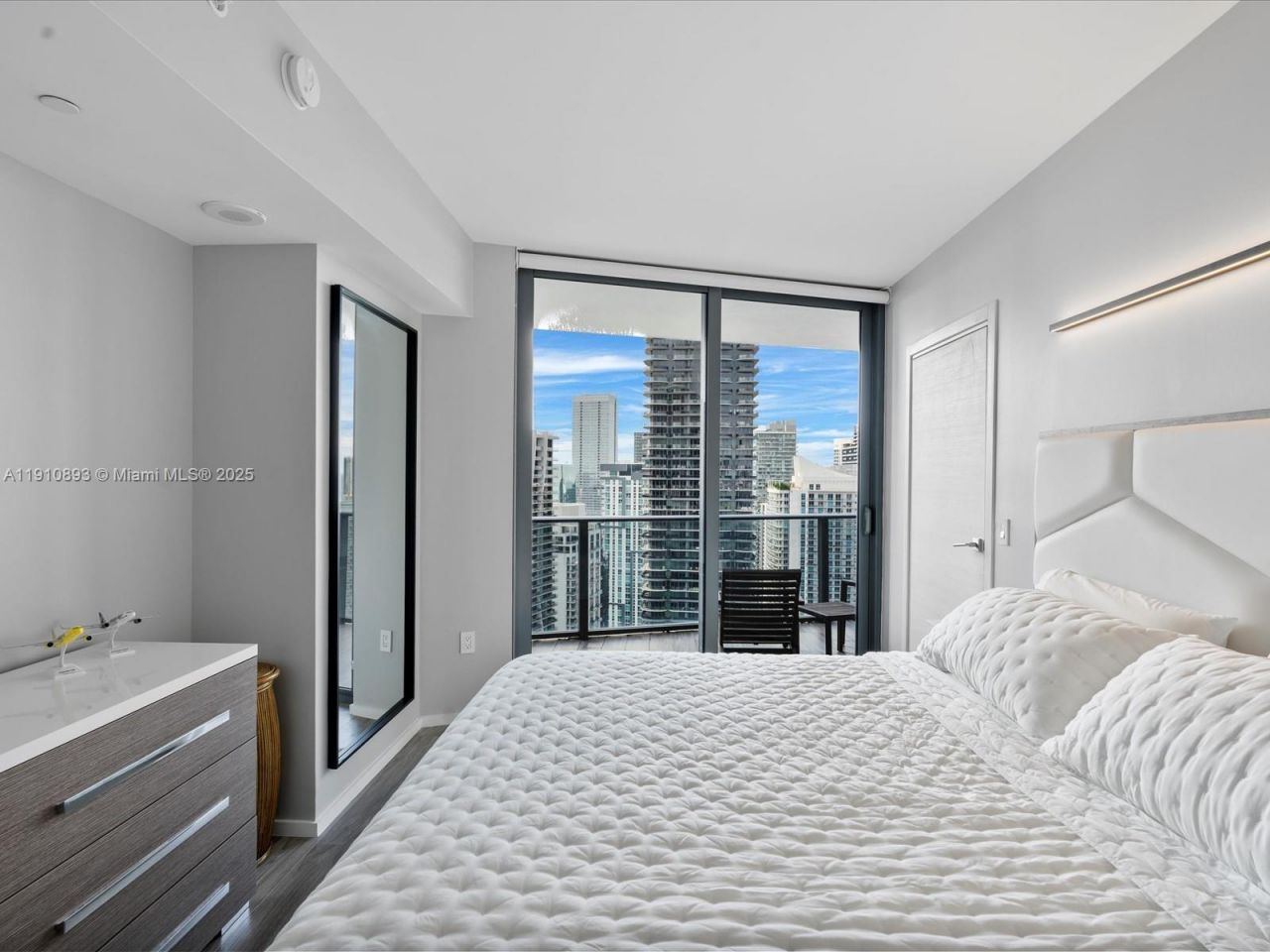 801 S Miami Ave, Unit 4402, Miami, FL 33130 Photo