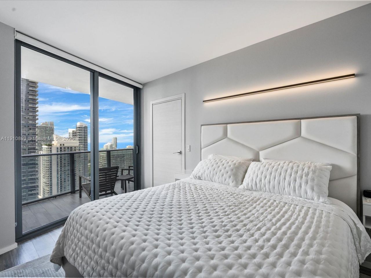 801 S Miami Ave, Unit 4402, Miami, FL 33130 Photo