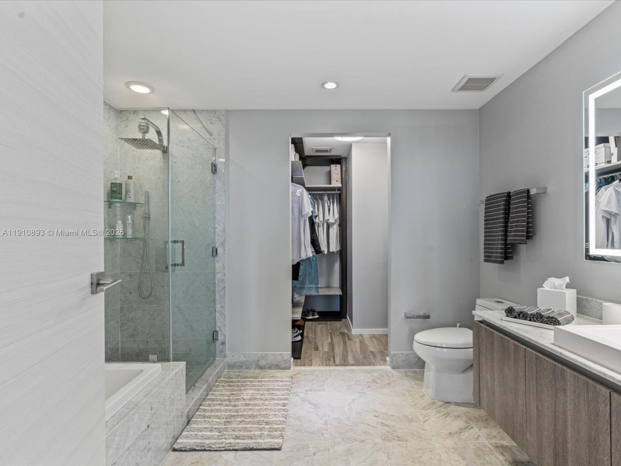 801 S Miami Ave, Unit 4402, Miami, FL 33130 Photo