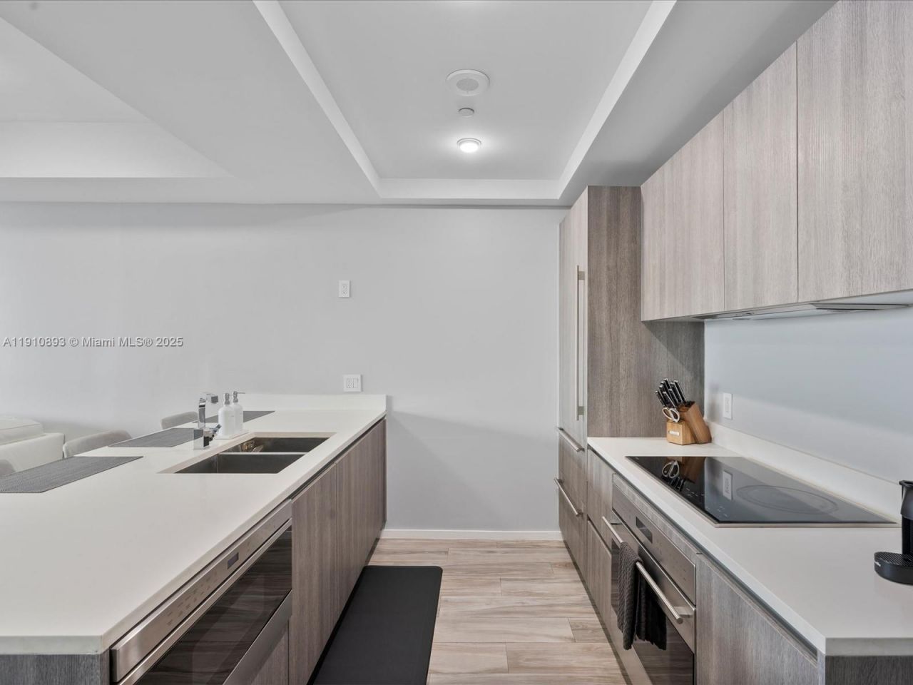 801 S Miami Ave, Unit 4402, Miami, FL 33130 Photo