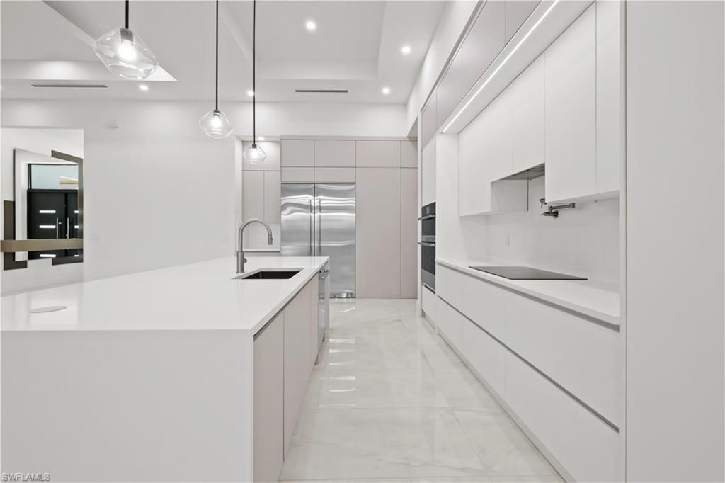 1118 Del Prado Blvd N, Cape Coral, FL 33909 Photo