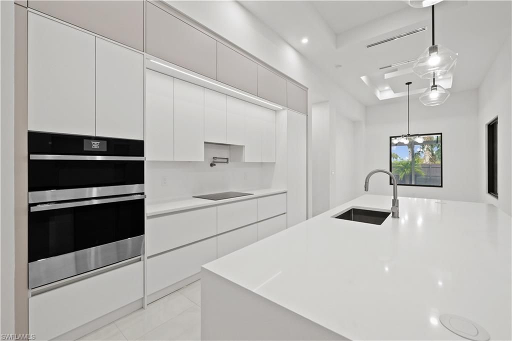 1118 Del Prado Blvd N, Cape Coral, FL 33909 Photo