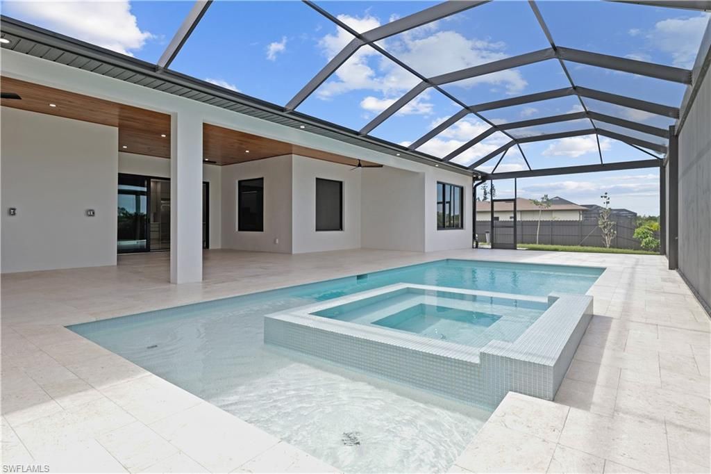 1118 Del Prado Blvd N, Cape Coral, FL 33909 Photo