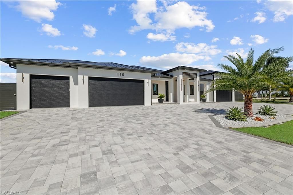 1118 Del Prado Blvd N, Cape Coral, FL 33909 Photo