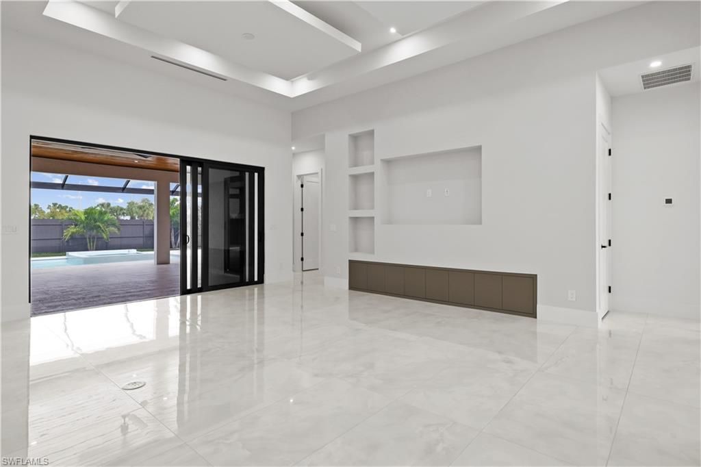 1118 Del Prado Blvd N, Cape Coral, FL 33909 Photo