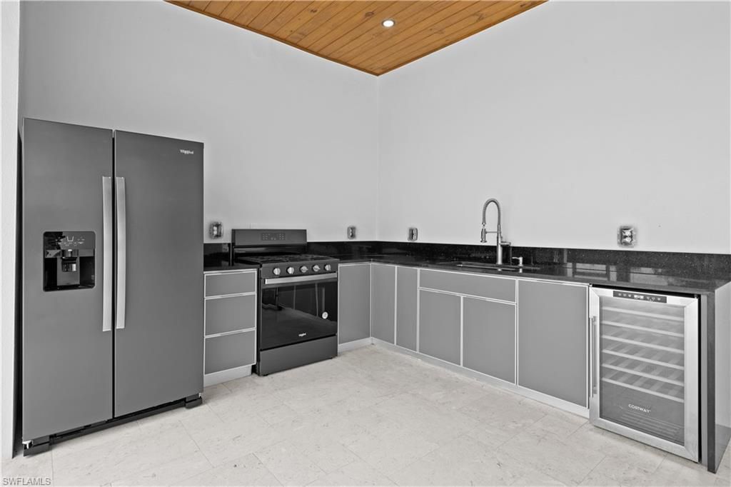 1118 Del Prado Blvd N, Cape Coral, FL 33909 Photo