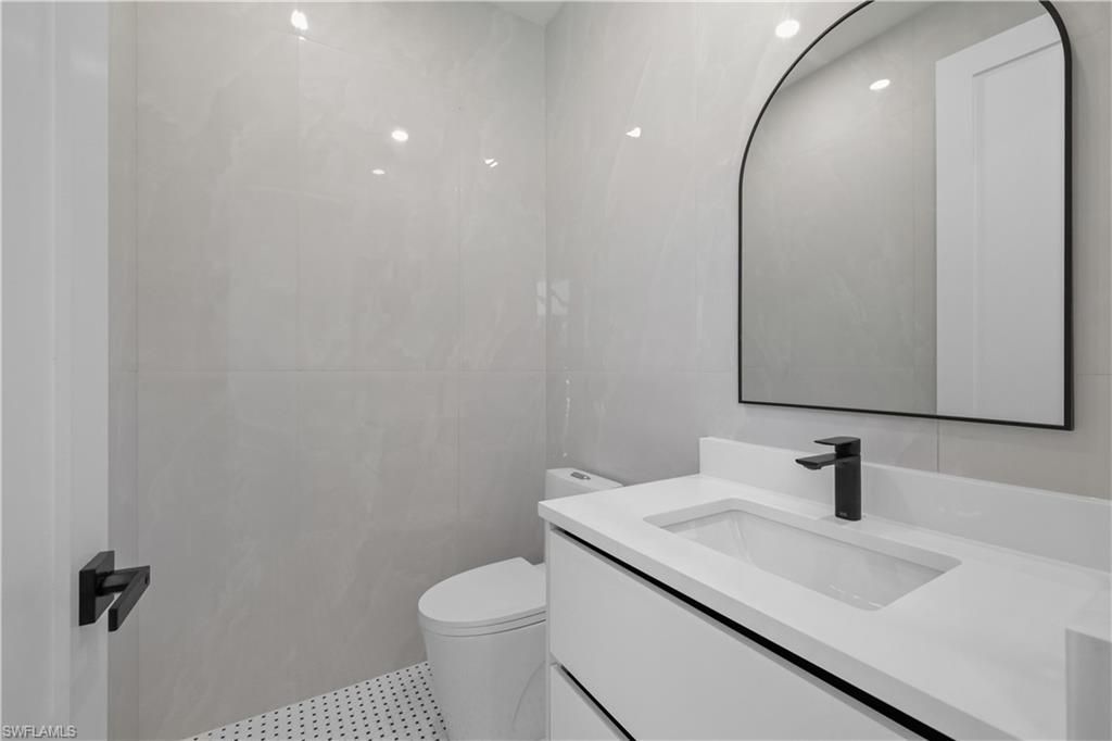 1118 Del Prado Blvd N, Cape Coral, FL 33909 Photo