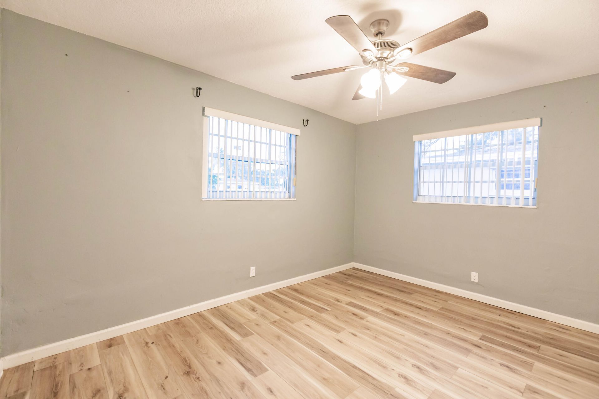 4141 NW 32nd Avenue, Lauderdale Lakes, FL 33309 Photo