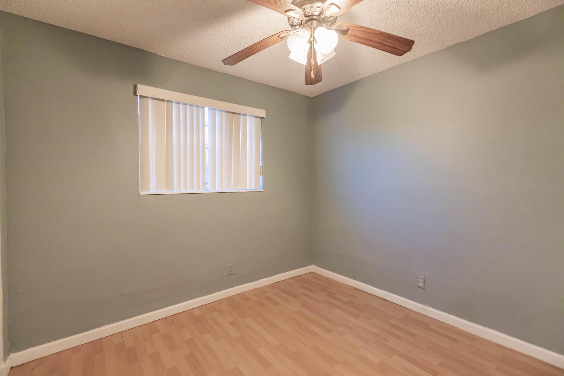 4141 NW 32nd Avenue, Lauderdale Lakes, FL 33309 Photo