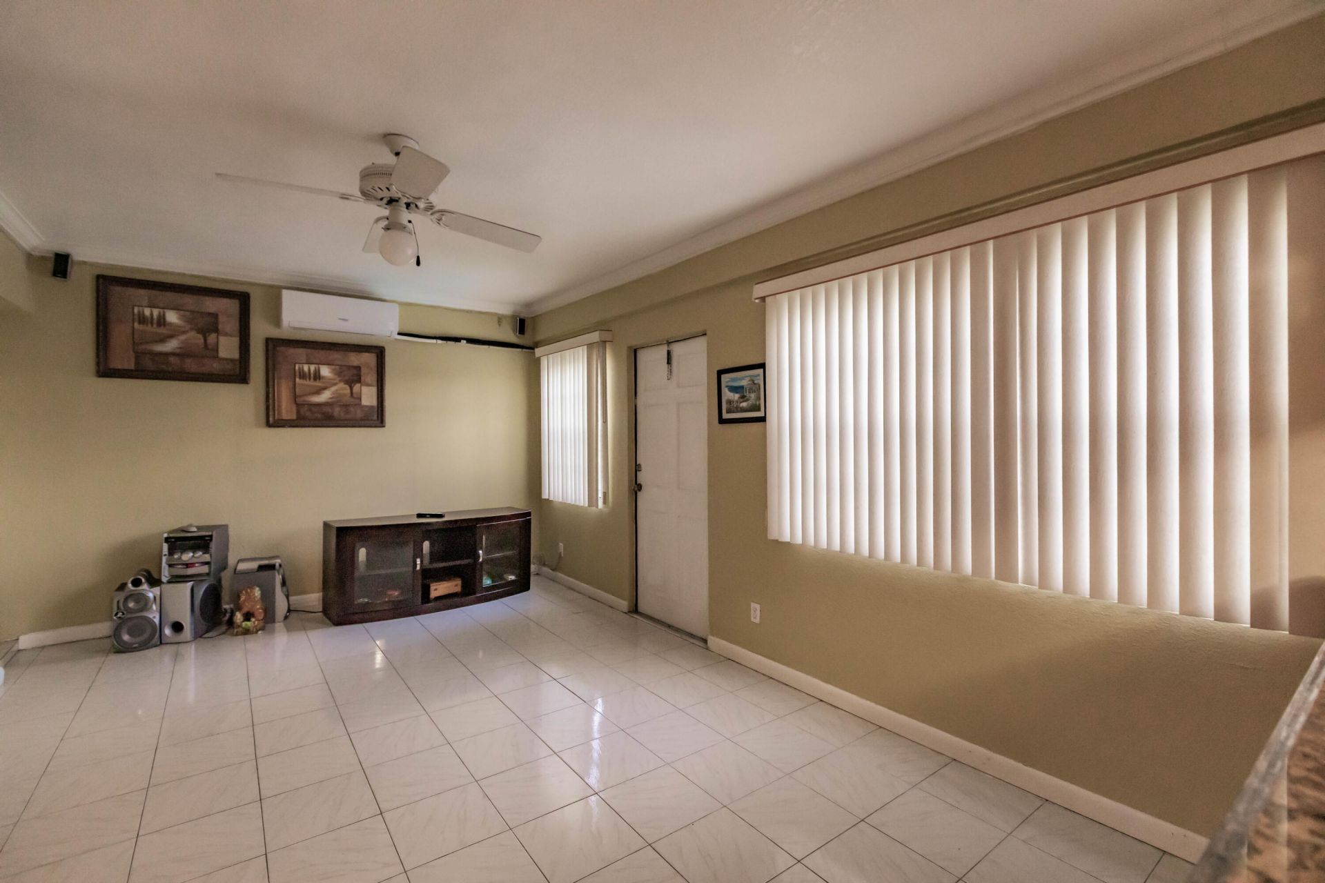 4141 NW 32nd Avenue, Lauderdale Lakes, FL 33309 Photo
