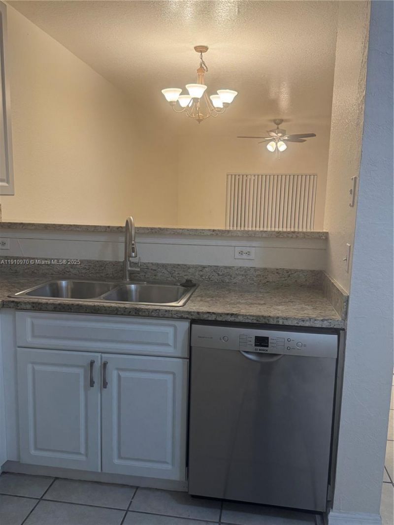 3670 NW 91st Ln, Unit 3670, Sunrise, FL 33351 Photo