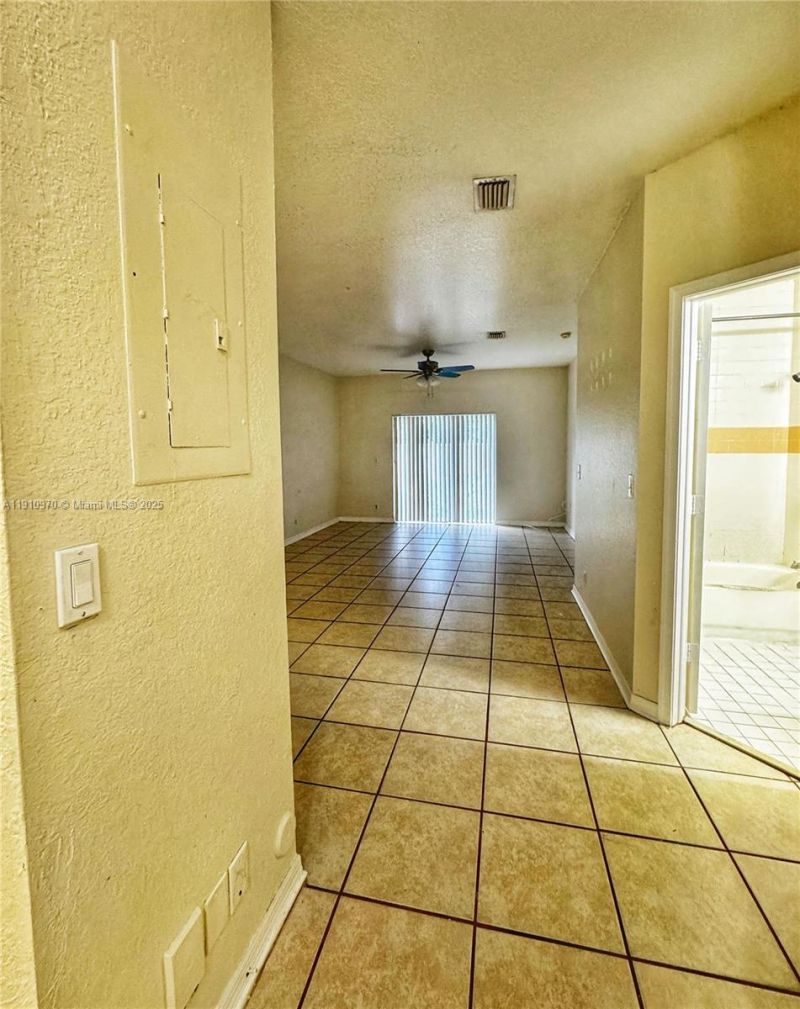 3670 NW 91st Ln, Unit 3670, Sunrise, FL 33351 Photo