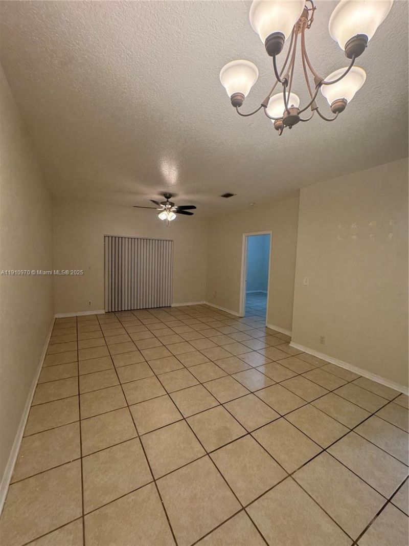 3670 NW 91st Ln, Unit 3670, Sunrise, FL 33351 Photo