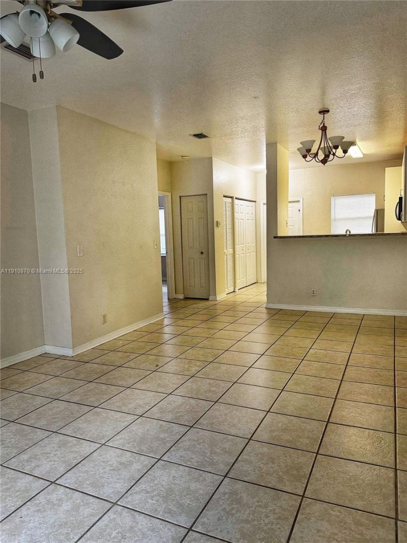 3670 NW 91st Ln, Unit 3670, Sunrise, FL 33351 Photo