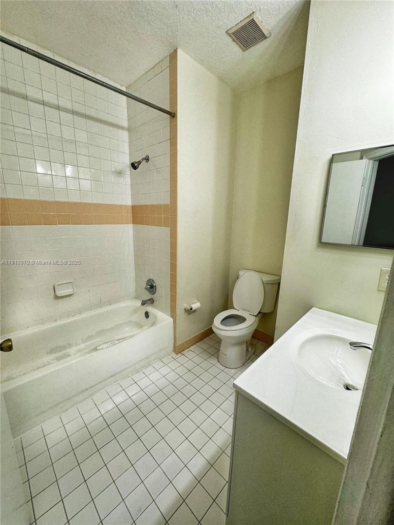 3670 NW 91st Ln, Unit 3670, Sunrise, FL 33351 Photo