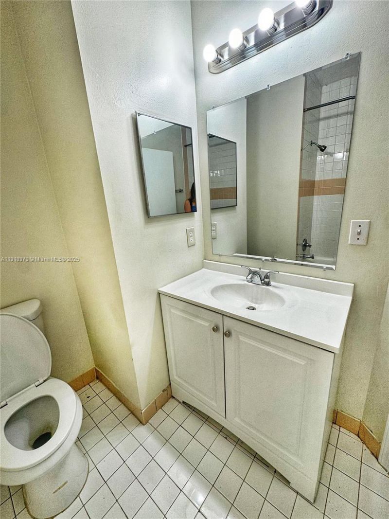 3670 NW 91st Ln, Unit 3670, Sunrise, FL 33351 Photo