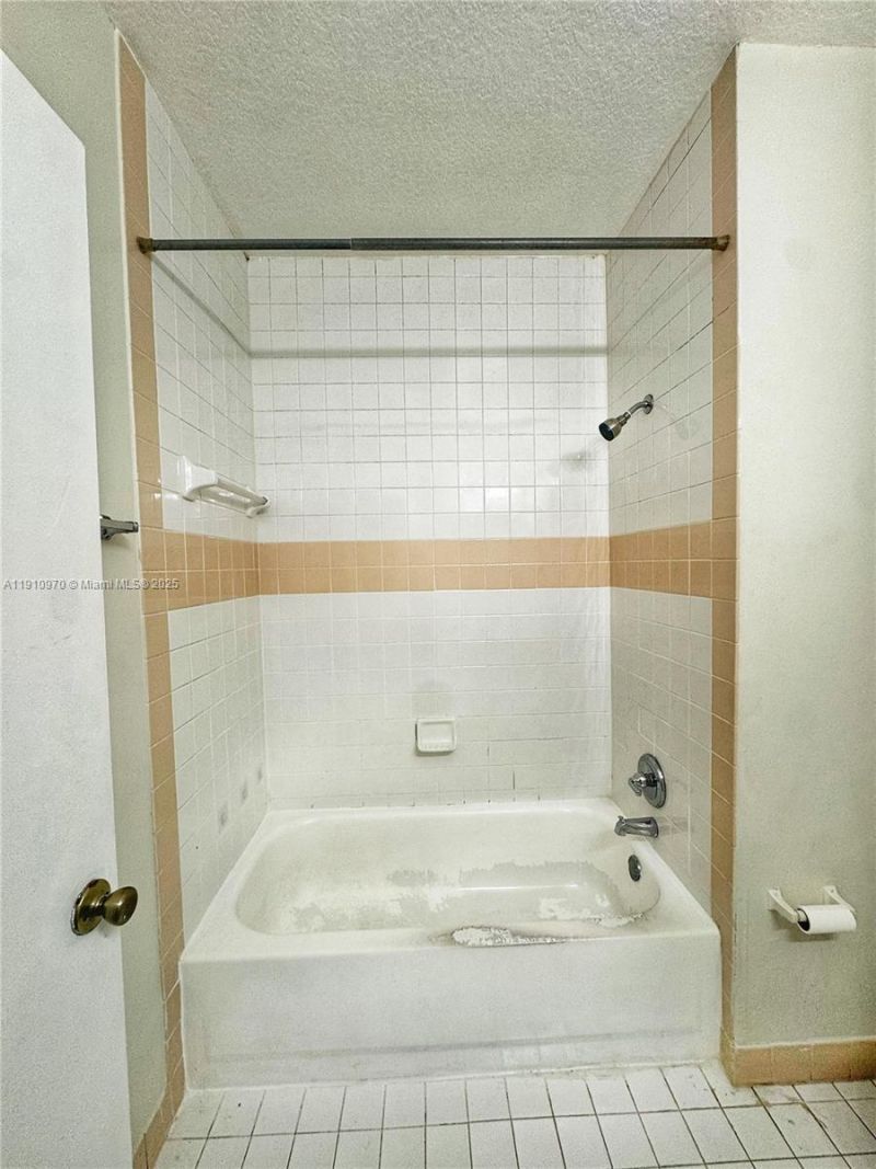 3670 NW 91st Ln, Unit 3670, Sunrise, FL 33351 Photo