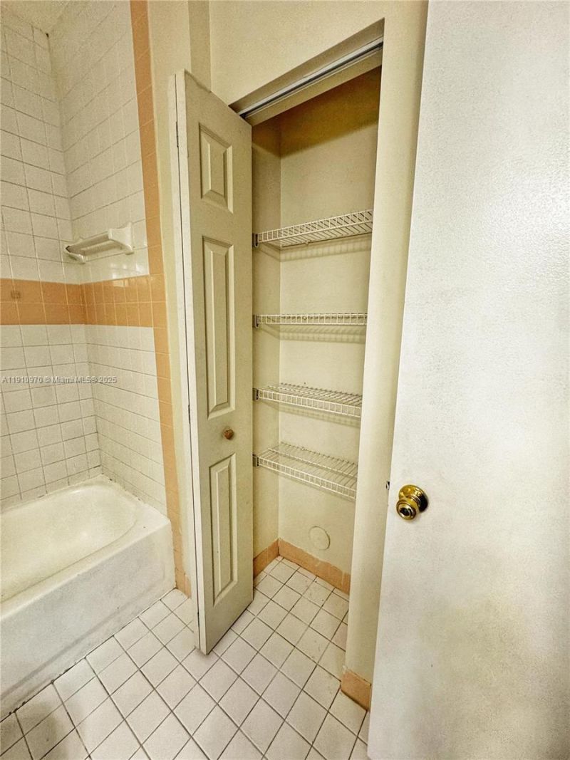 3670 NW 91st Ln, Unit 3670, Sunrise, FL 33351 Photo