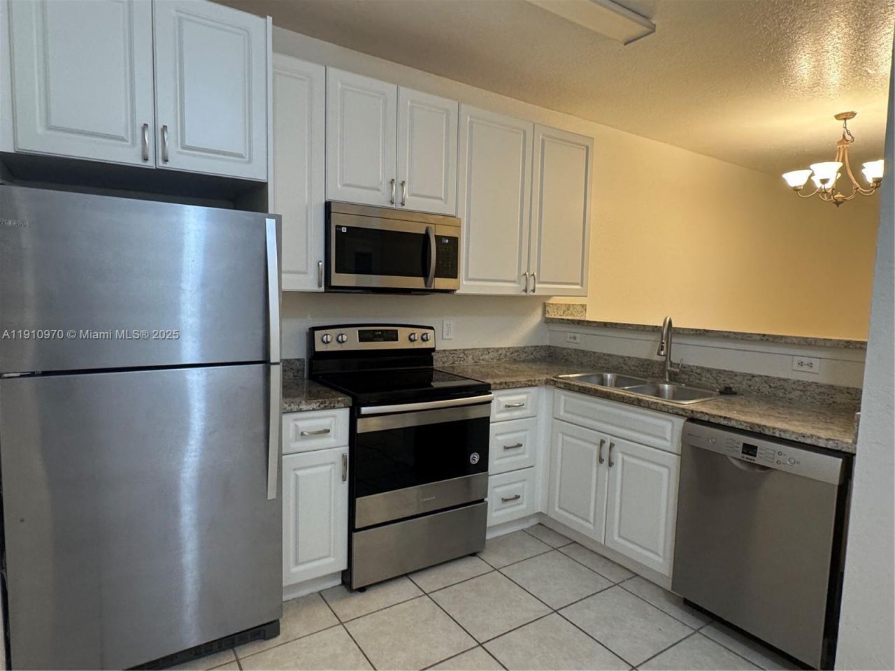 3670 NW 91st Ln, Unit 3670, Sunrise, FL 33351 Photo