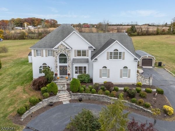 7 Maple Springs Road, Alexandria, NJ 08867