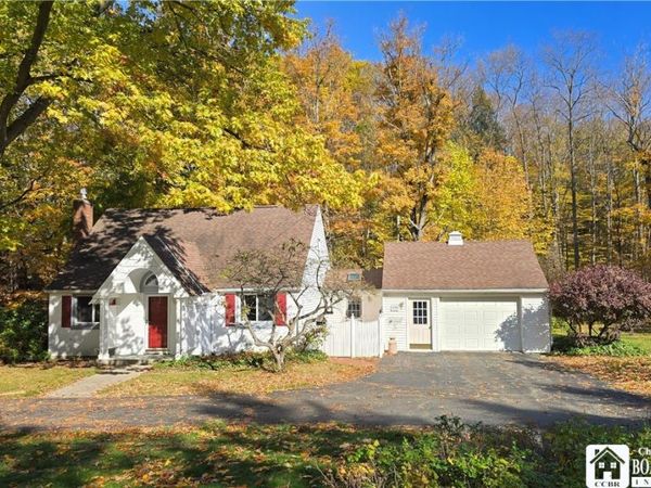 3194 Whitaker Road, Fredonia, NY 14063