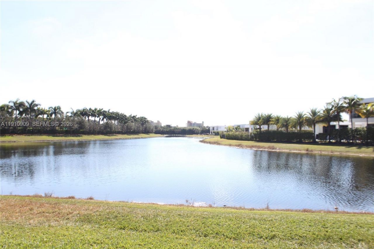 180 Riviera Cir, Unit 30-5, Weston, FL 33326 Photo