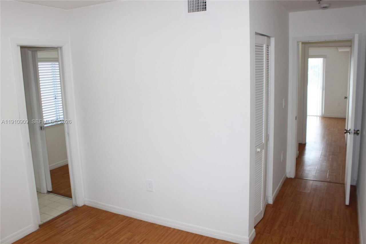 180 Riviera Cir, Unit 30-5, Weston, FL 33326 Photo