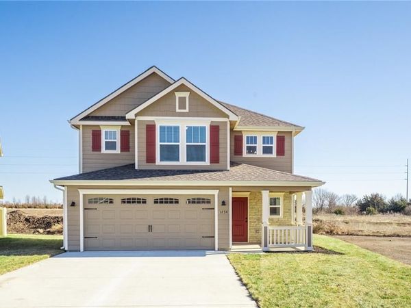 1734 Elderberry Lane, Ottawa, KS 66067