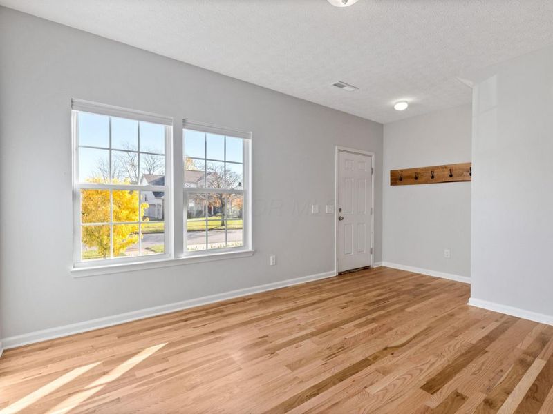 5652 Platinum Drive, Grove City, OH 43123 Photo 12