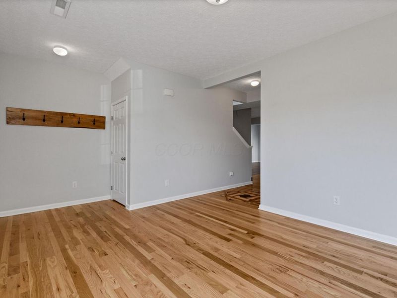 5652 Platinum Drive, Grove City, OH 43123 Photo 13