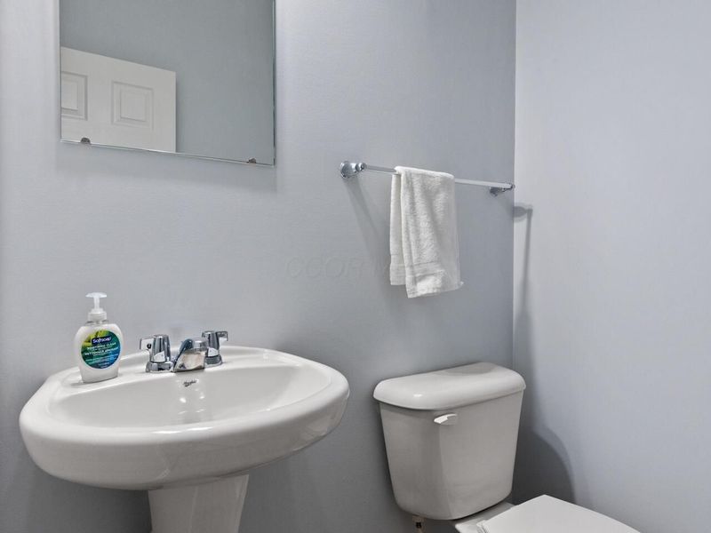 5652 Platinum Drive, Grove City, OH 43123 Photo 14