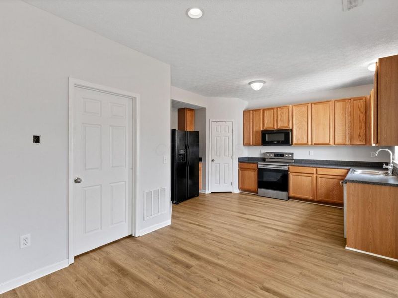 5652 Platinum Drive, Grove City, OH 43123 Photo 20