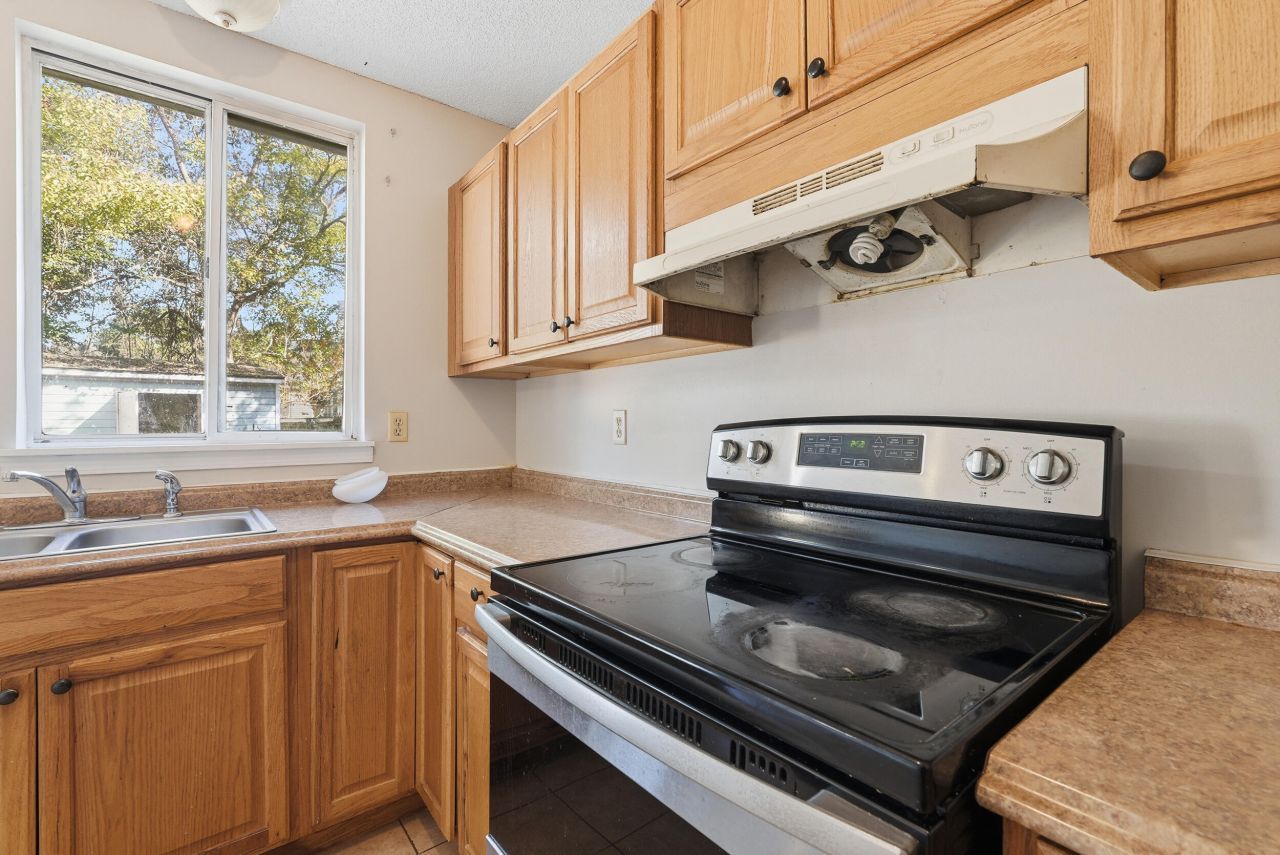 482 Courtland Drive Photo 10