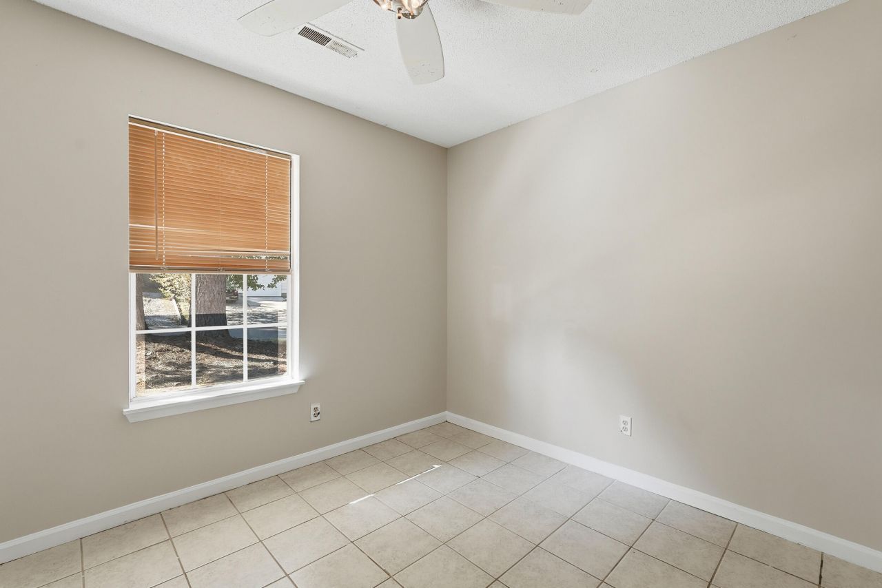 482 Courtland Drive Photo 16