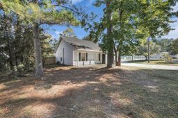 482 Courtland Drive photo 4