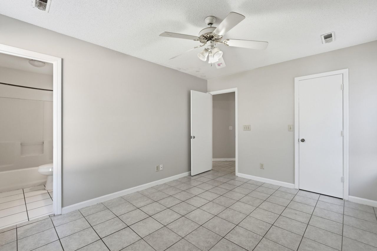 482 Courtland Drive Photo 22