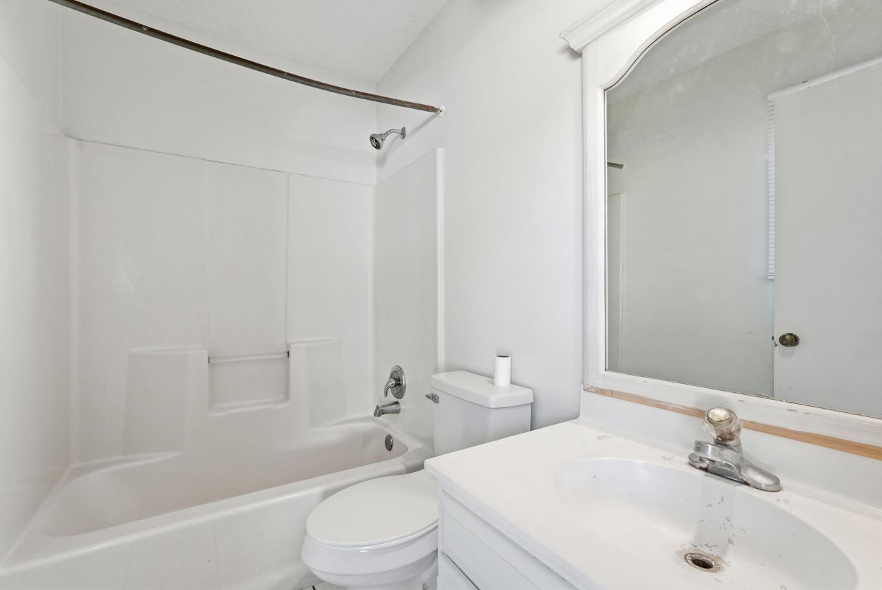 482 Courtland Drive Photo 23