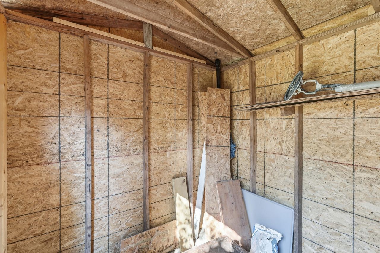 482 Courtland Drive Photo 28