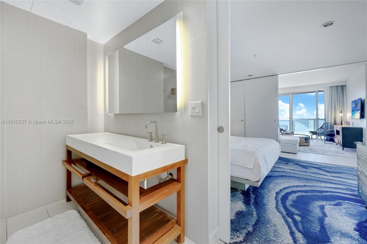 3101 Bayshore Dr, Unit 1802, Fort Lauderdale, FL 33304 Photo