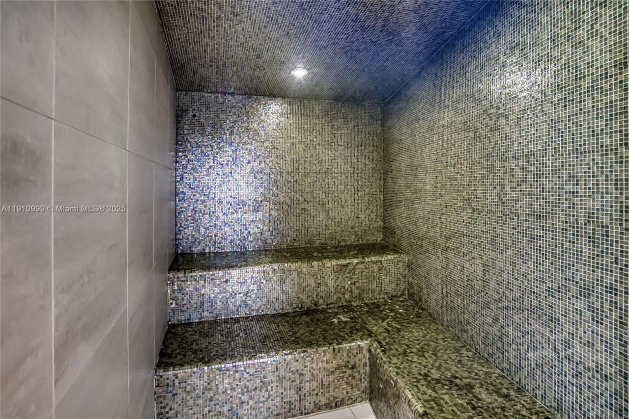 18201 Collins Ave, Unit 1701, Sunny Isles Beach, FL 33160 Photo