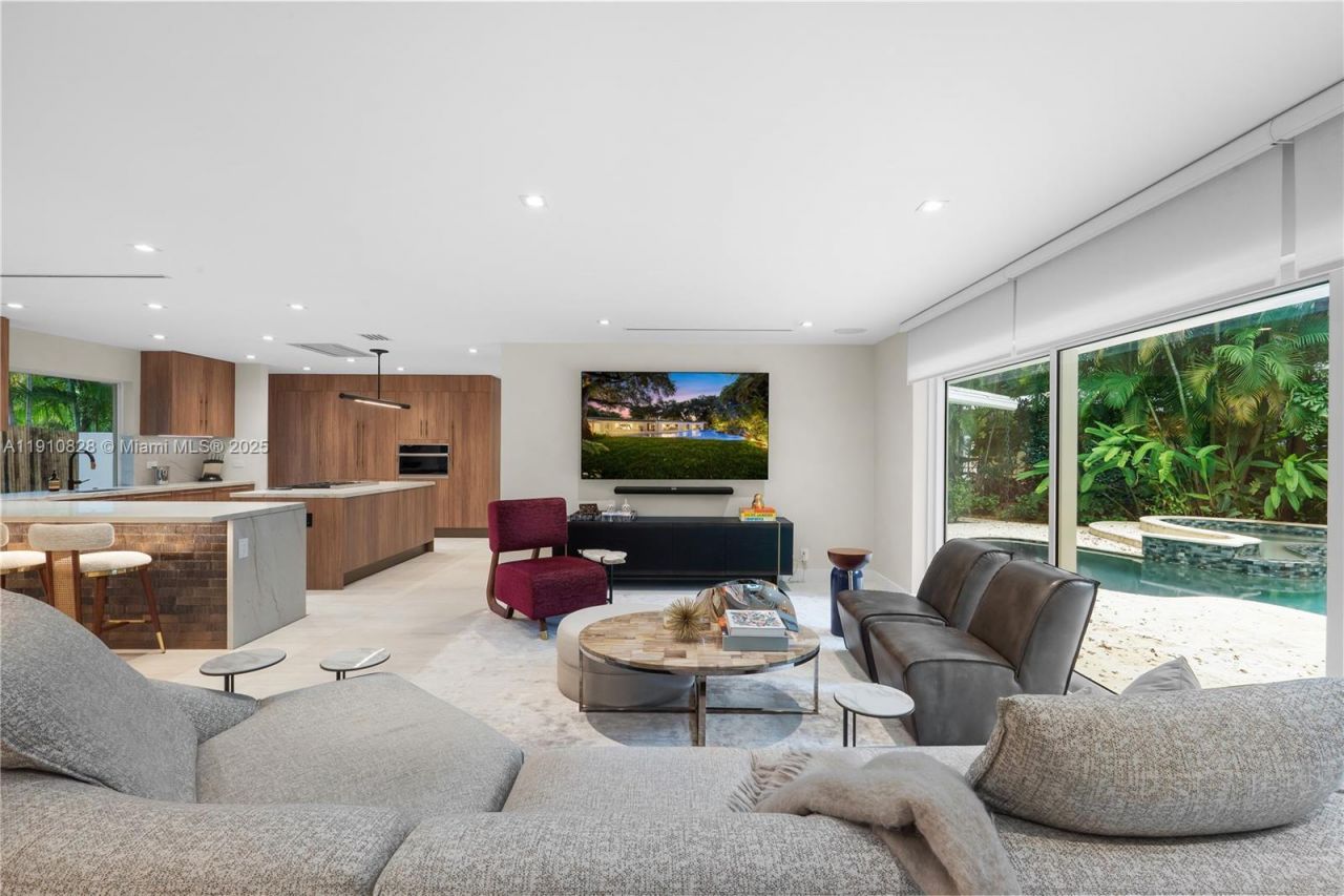 1075 NE 99th St, Miami Shores, FL 33138 Photo